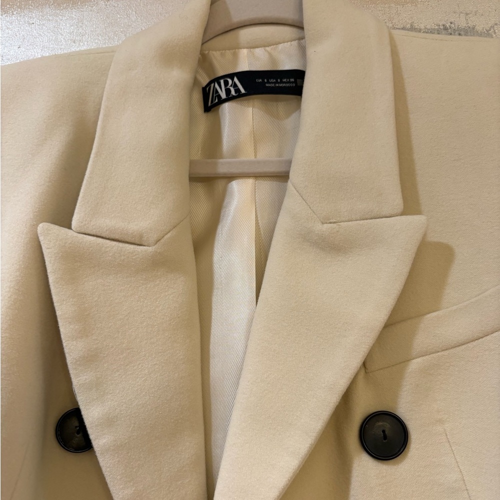 Zara Cream Double-Breasted Soft Blazer - Picture 3 of 4